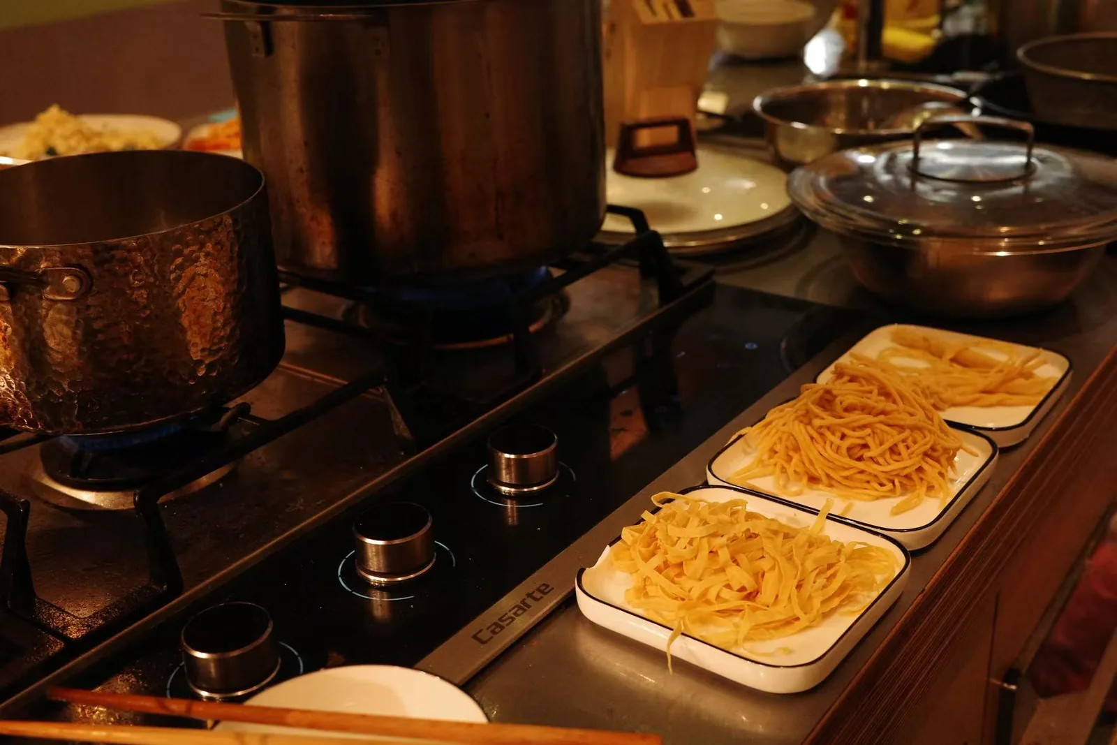 Fresh pasta in three cuts